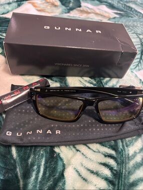 Gunnar Black Glossy Blue Light Glasses - Amber Lenses